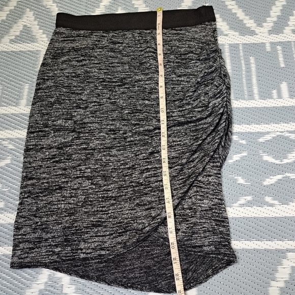 WILFRED Free Tyra Faux Wrap Skirt - Picture 9 of 9